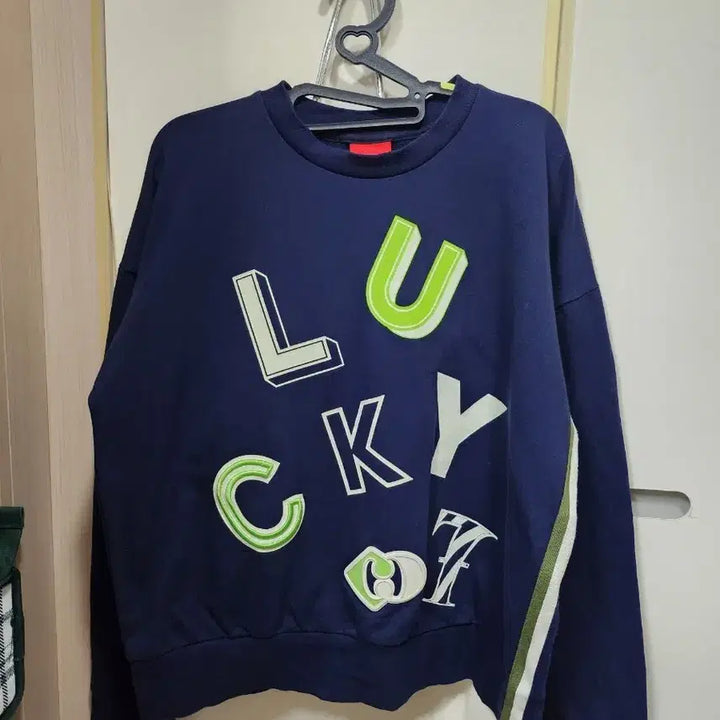 [BUNJANG] Lucky Chouette Sweatshirt / 럭키슈에뜨 맨투맨