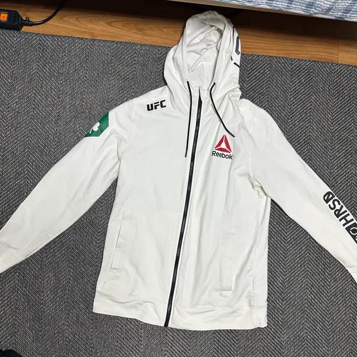 [BUNJANG] Reebok UFC Conor McGregor Hoodie / 리복 UFC 코너 맥그리거 후드집업