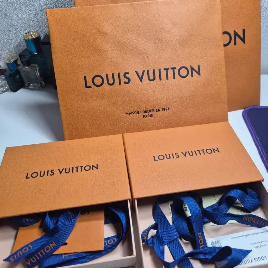 [BUNJANG] Louis Vuitton Box Shopping Bag Set / 루이비통 박스 쇼핑백 구성품