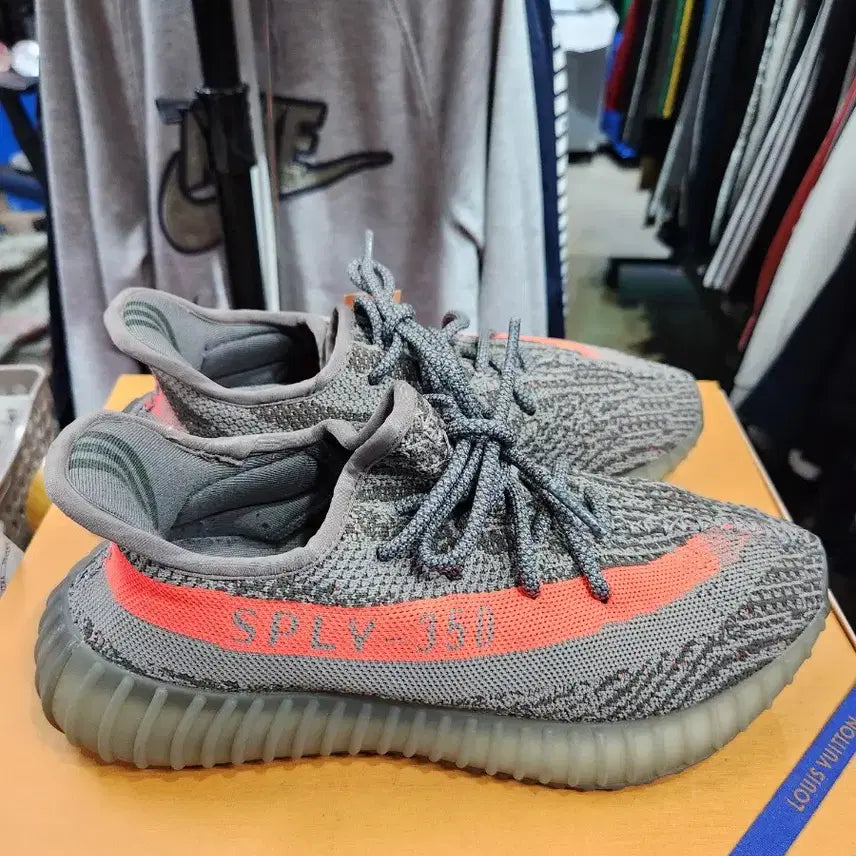 [BUNJANG] Adidas Yeezy Boost 350 V2 Beluga / (265)아디다스 이지부스트 350 V2 벨루가