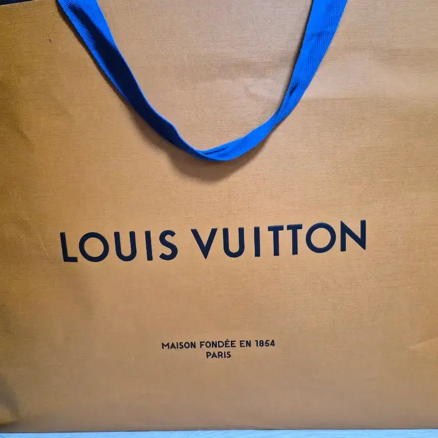 [BUNJANG] Louis Vuitton Shoe Box with Accessories / 루이비통 신발 박스