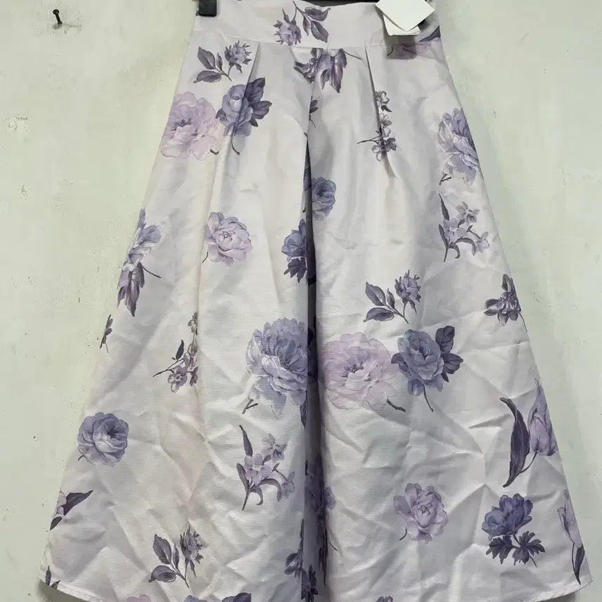 [BUNJANG] Silky Satin Floral Pattern Long Flare Skirt / 택ㅇ특가새)N6316 실키새탄느낌 꽃무늬 롱 스커트.플레어