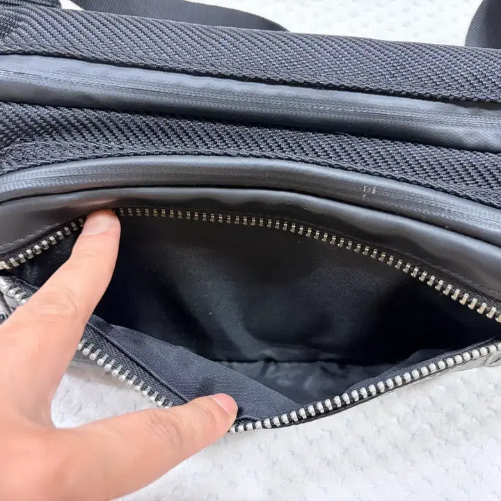 [BUNJANG] KYOSHITSUBI Black Crocodile Pattern Waist Bag / 블랙  힙색 벨트백