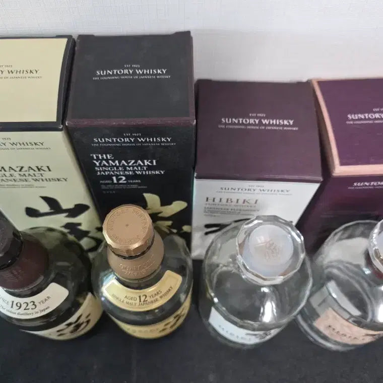 [BUNJANG] Suntory Yamazaki / Hibiki Whisky Empty Bottles with Cases / 산토리 야마자키/히비키 위스키 공병