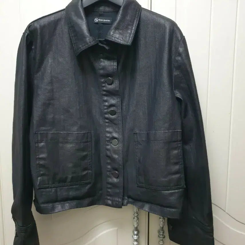 [BUNJANG] Three Quarter Black Button Jacket / 쓰리쿼터 블랙 버튼 자켓