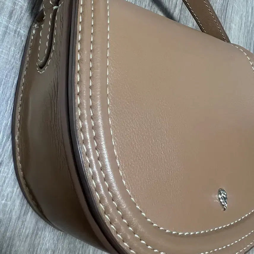 [BUNJANG] Helen Kaminski Mini Leather Handbag / 헬렌카민스키 가방