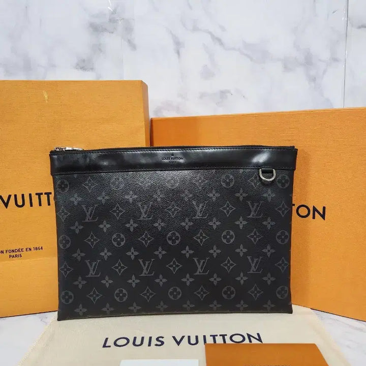[BUNJANG] Louis Vuitton Pochette Monogram Clutch Bag Black / 루이비통 포쉐트 모노그램 클러치 블랙