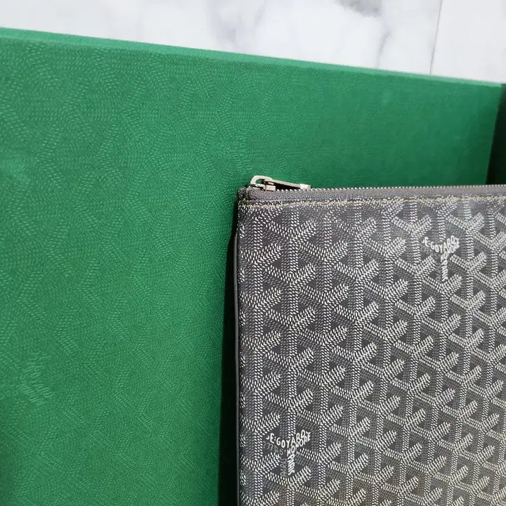 [BUNJANG] Goyard Senat Clutch Bag GM Grey / 고야드 세나 클러치백 그레이 Gm