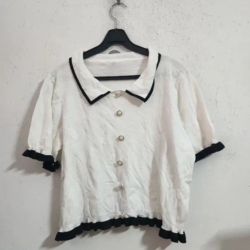 [BUNJANG] Color Block Short Sleeve Blouse / 화이트 블랙 배색 반팔 블라우스