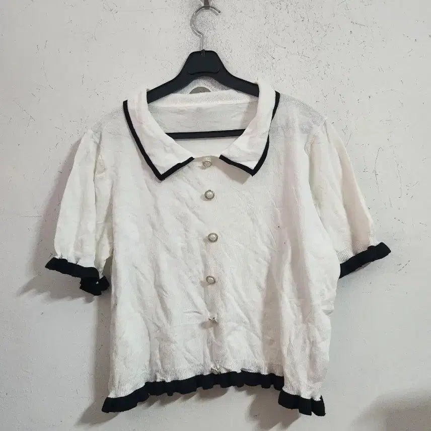 [BUNJANG] Color Block Short Sleeve Blouse / 화이트 블랙 배색 반팔 블라우스