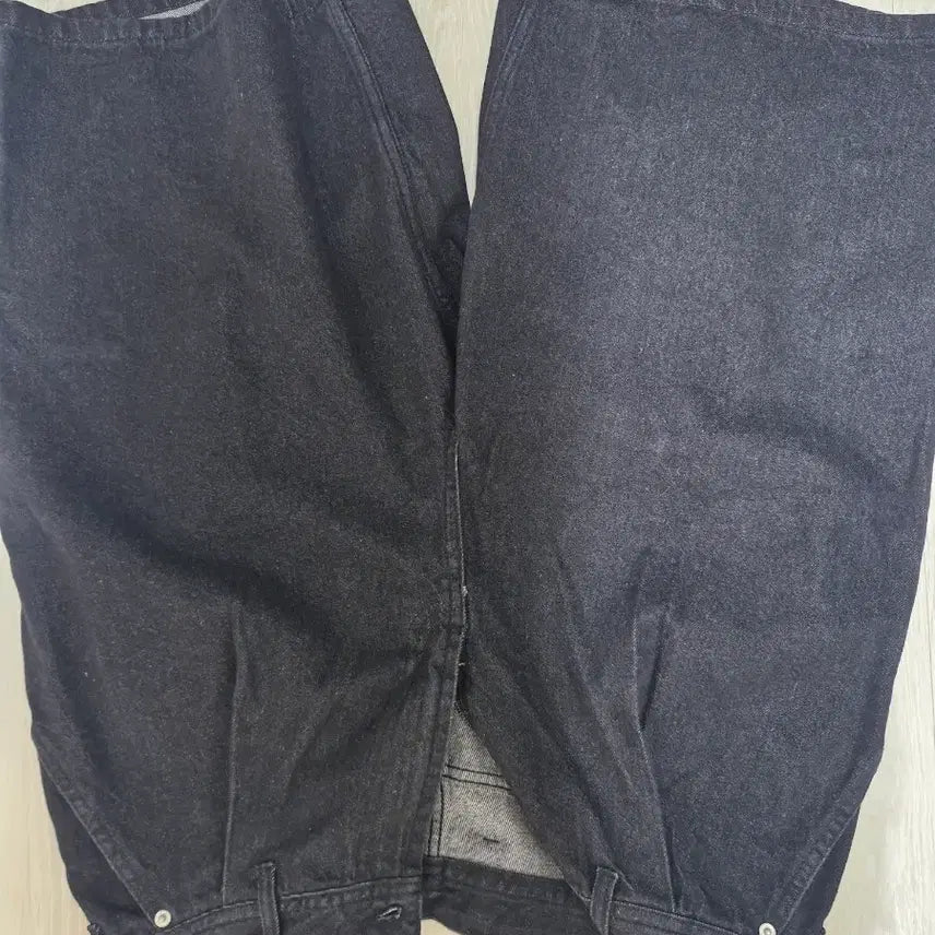 [BUNJANG] Black Denim Bermuda Shorts / 검정 청 버뮤다 팝니다.