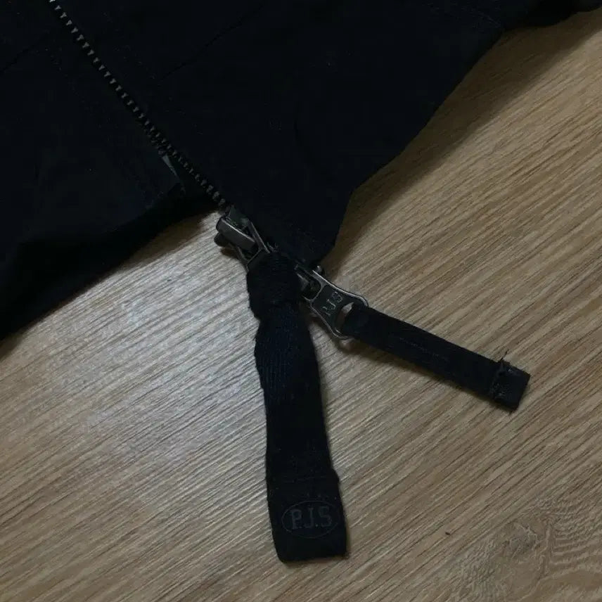 [SOLD OUT] 파라점퍼스 블랙 후드 봄버 자켓