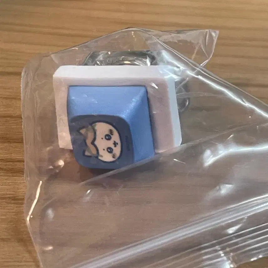 [BUNJANG] Chiikawa Keycap Keychain Hachiware / 치이카와 키캡 키링 하치와레 (모몽가와 교환가능)