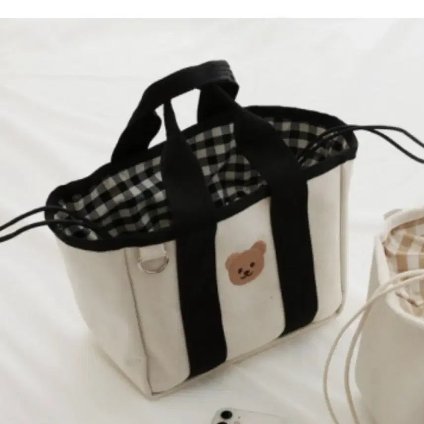 [BUNJANG] Bear Embroidery Canvas Tote Bag / 도트백