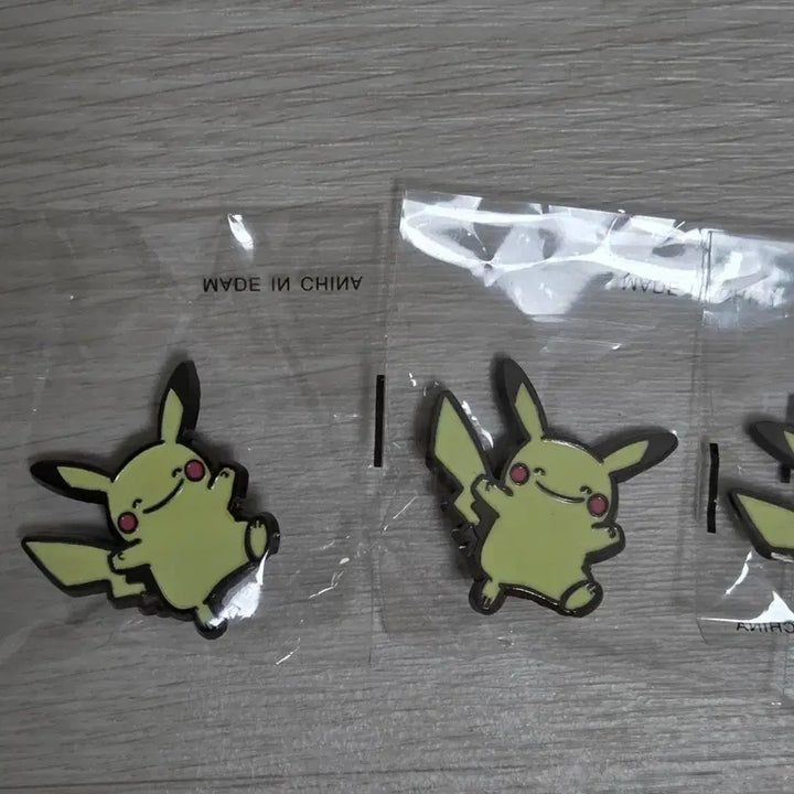 [BUNJANG] Colorgram Pokemon Metal Charm - Ditto, Pikachu / 올리브영  컬러그램 메타몽 피카츄 메탈참 포켓몬
