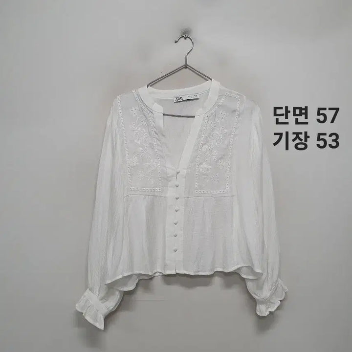 [BUNJANG] Zara White Eyelet Blouse / 자라 화이트 아일렛 블라우스