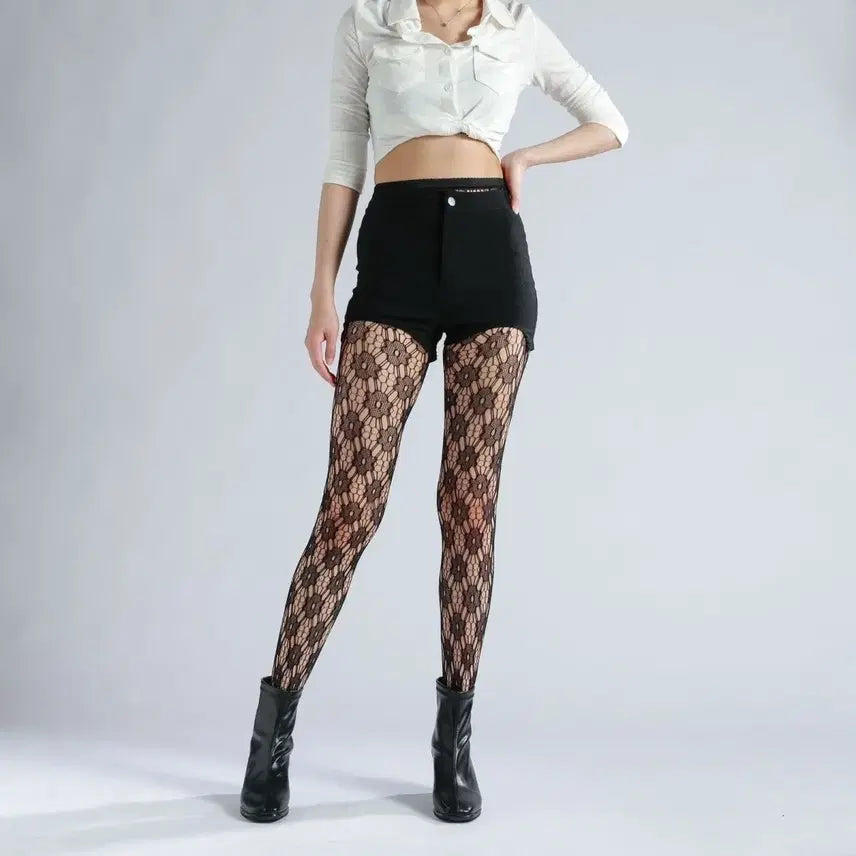 [BUNJANG] Sakura Fishnet Stockings - Black / 일본식 사쿠라 피쉬넷 스타킹 블랙