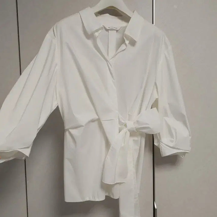 [SOLD OUT] 미샤 랩블라우스
