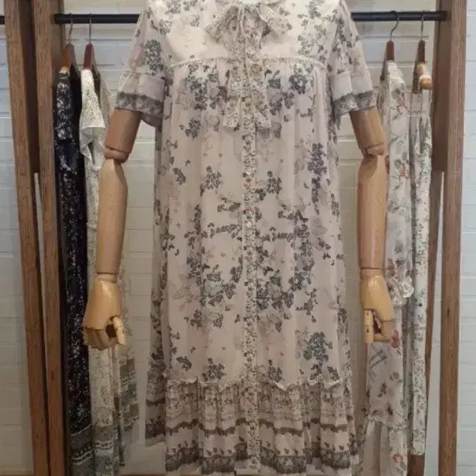 [BUNJANG] Thursday Island Midi Dress Floral Pattern / 써스데이아일랜드 원피스