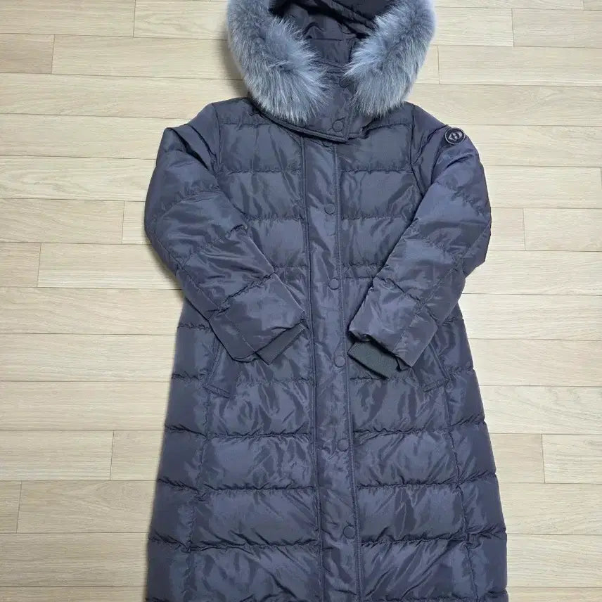 [SOLD OUT] 럭키슈에뜨 롱패딩 팔아요.(36)