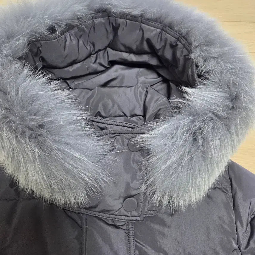 [SOLD OUT] 럭키슈에뜨 롱패딩 팔아요.(36)