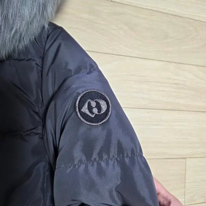 [SOLD OUT] 럭키슈에뜨 롱패딩 팔아요.(36)