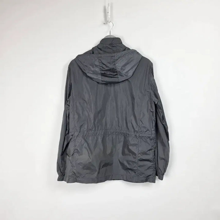 [BUNJANG] Disney Grey Lightweight Windbreaker Jumper (Size 105) / 디즈니 그레이 후드 경량 바람막이 점퍼 남 105. 0512
