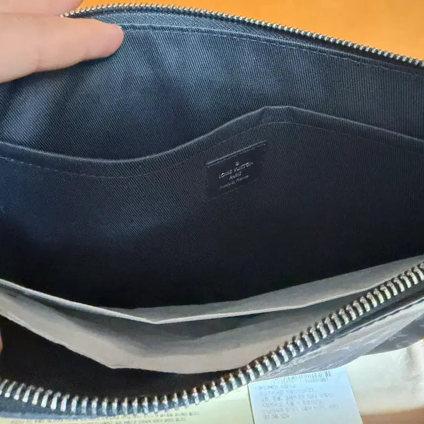 [BUNJANG] Louis Vuitton Eclipse Pochette Clutch / 루이비통 이클립스 포쉐트 클러치