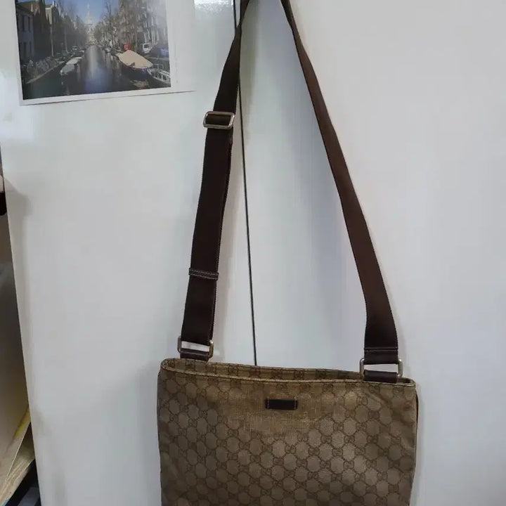 [BUNJANG] Gucci GG Pattern Crossbody Bag Brown / 구찌 GG패턴 크로스백 브라운