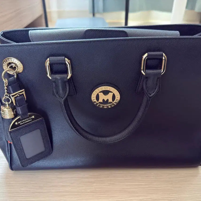 [BUNJANG] Metrociti Black Leather Tote Bag / 메트로시티 블랙 토트백