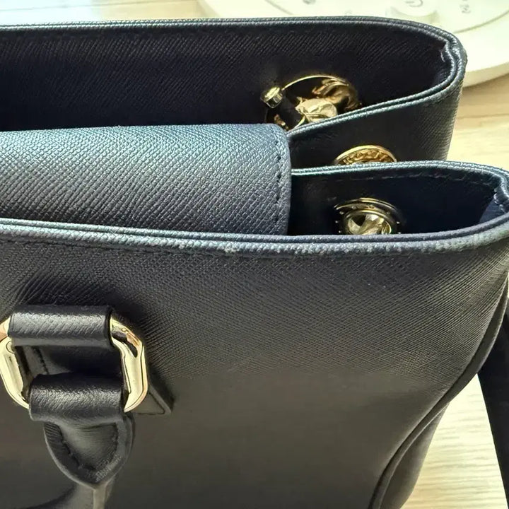 [BUNJANG] Metrociti Black Leather Tote Bag / 메트로시티 블랙 토트백