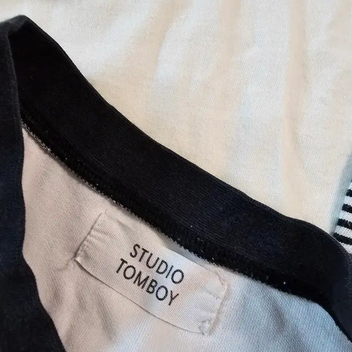 [BUNJANG] Studio Tomboy T-Shirts (4 pcs) / 스튜디오톰보이 티셔츠 4벌