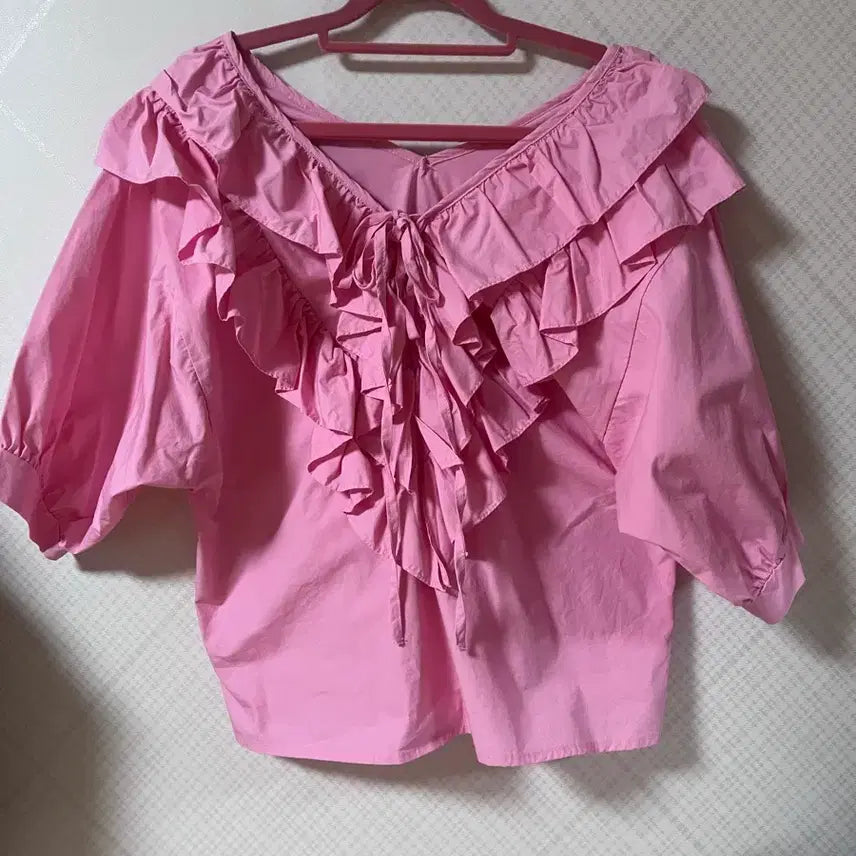 [BUNJANG] Pink Frill Blouse Shirt / 핑크 프릴 블라우스 셔츠