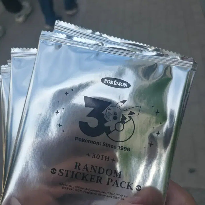 [BUNJANG] Pokemon 30th Anniversary Logo Sticker Pack (40 Count) / 미개봉 포켓몬 30주년 로고스티커 스티커팩