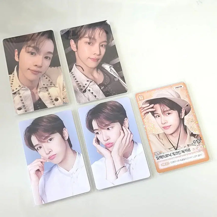 [BUNJANG] RISING LOUD Sungchan Special B Version Photocard Set / 라이징 라우드 파이널 성찬 트레카 양도
