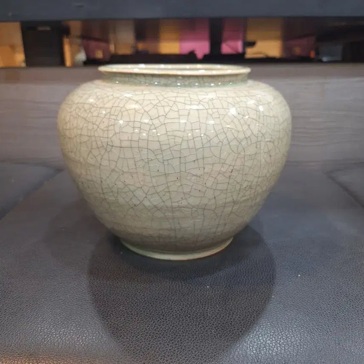 [BUNJANG] Antique Porcelain Vase with Horse Motif / 도자기