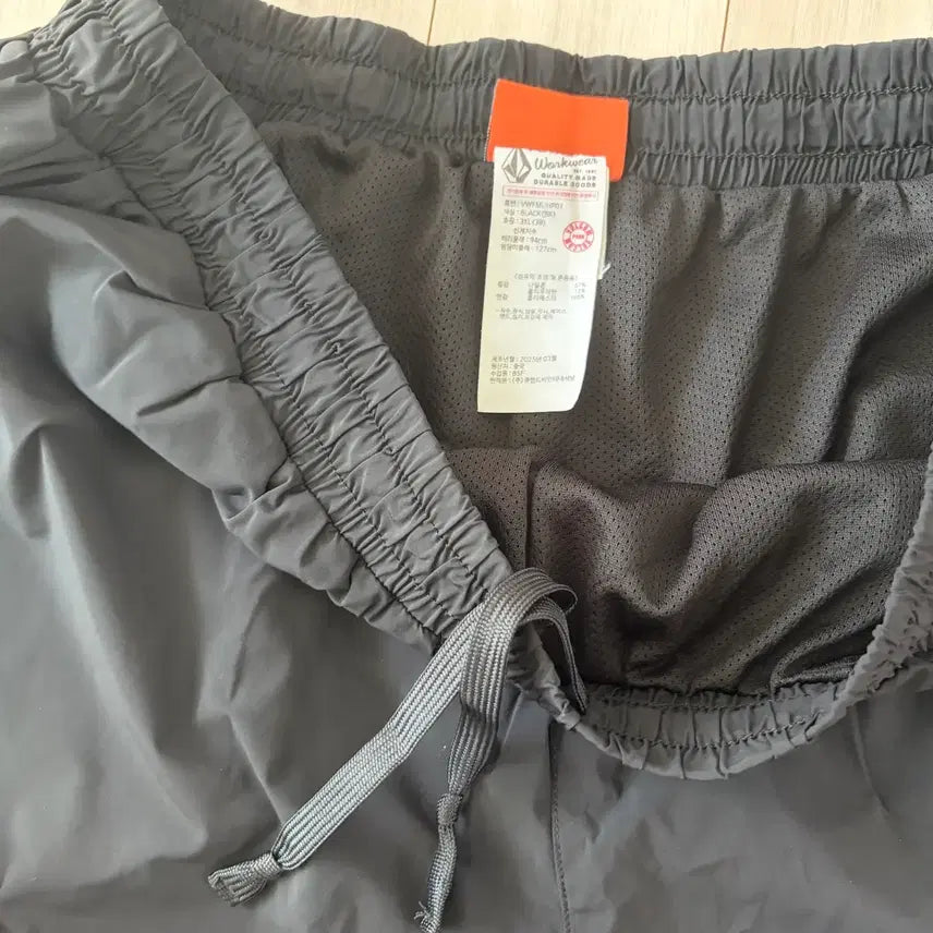 [BUNJANG] Volcom Black Shorts 3XL / 볼컴 블랙 반바지
