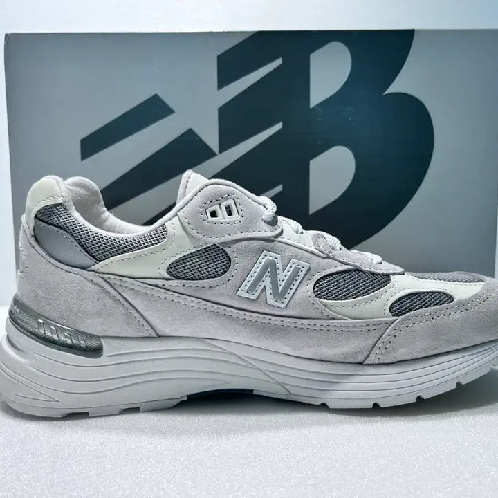 [BUNJANG] New Balance 992 MIU Core White / 뉴발란스 992 MIU 코어 화이트(260)