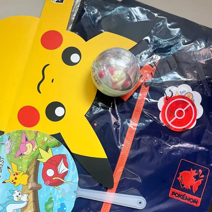 [BUNJANG] Pokemon Magikarp Windbreaker Jacket &amp; Charm Bundle (New) / 썬캡부채증정)포켓몬 잉어킹 바람막이 점퍼&amp;수컷 액막이 키링 일괄 새상품