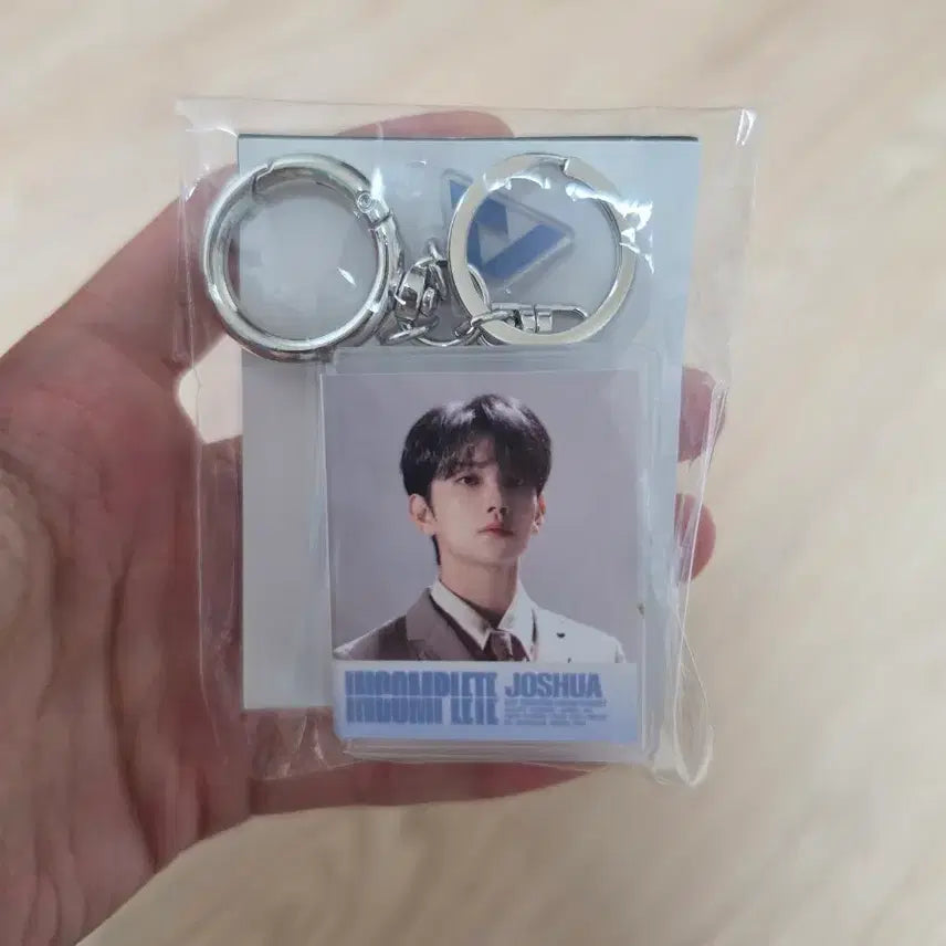 [SOLD OUT] 세븐틴 조슈아 incomplete 키링