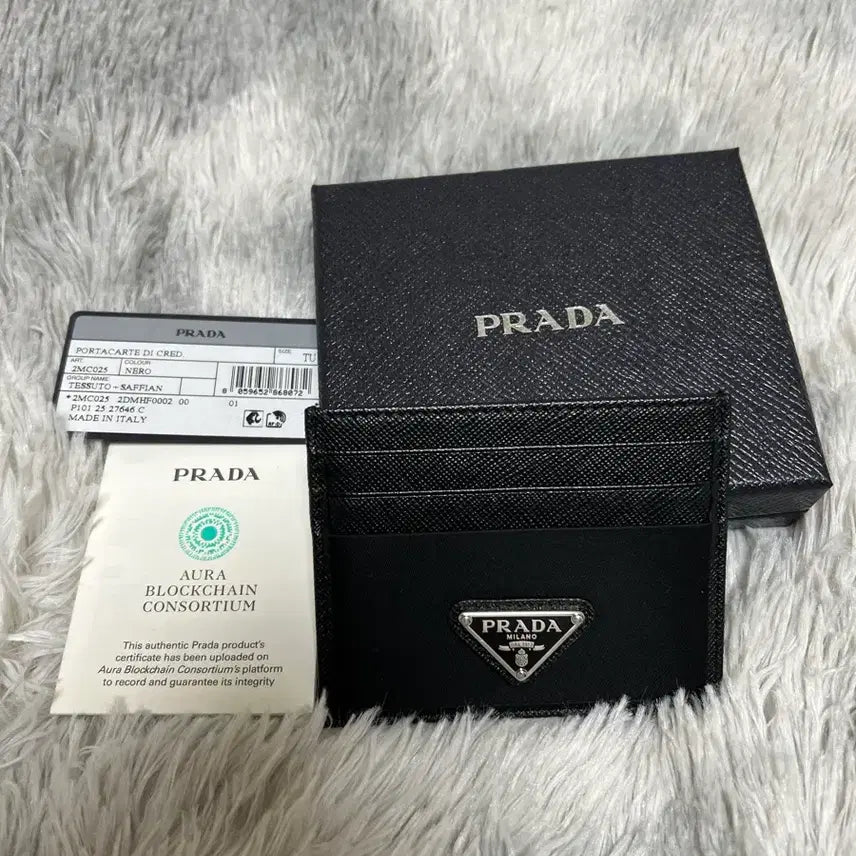 [SOLD OUT] (새상품급) 프라다 카드지갑