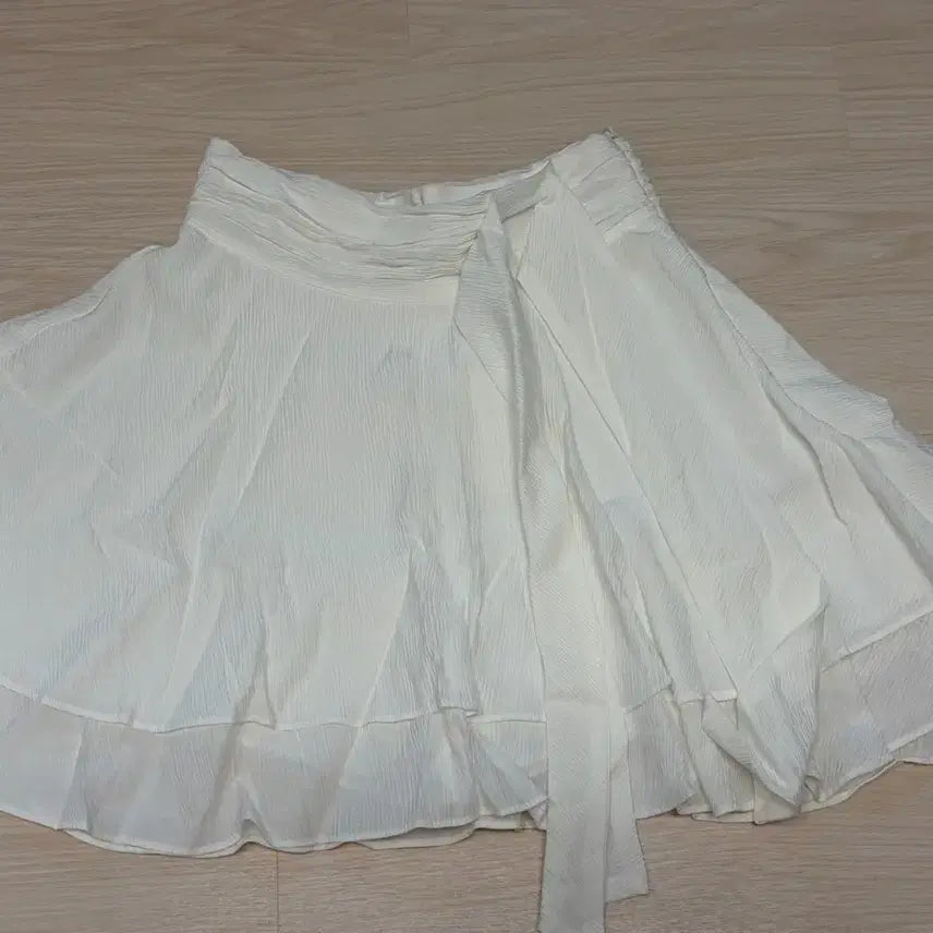 [BUNJANG] RE_L White Tiered Ruffle Skirt M / (새상품)화이트 캉캉 프릴 스커트