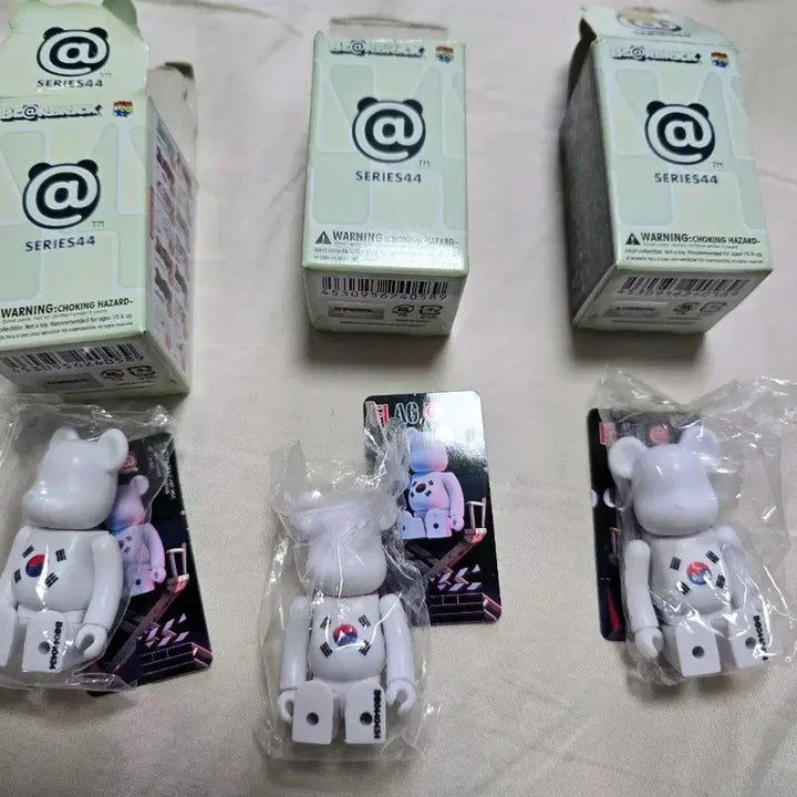 [BUNJANG] Bearbrick 44th Flag Korea / 베어브릭 44탄 플래그 한국