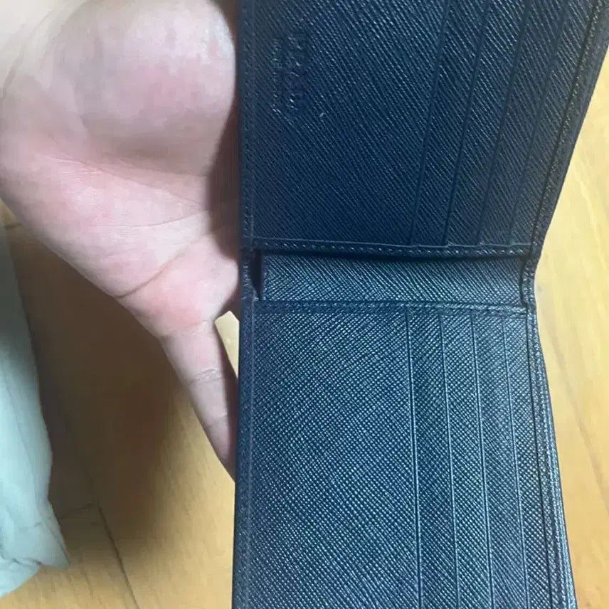 [BUNJANG] Prada Saffiano Navy Bi-fold Wallet Full Set / 프라다 사파이노 남색 반지갑 풀박스