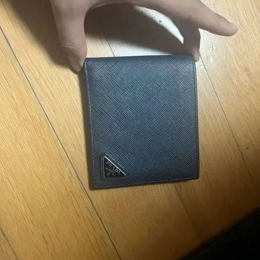 [BUNJANG] Prada Saffiano Navy Bi-fold Wallet Full Set / 프라다 사파이노 남색 반지갑 풀박스