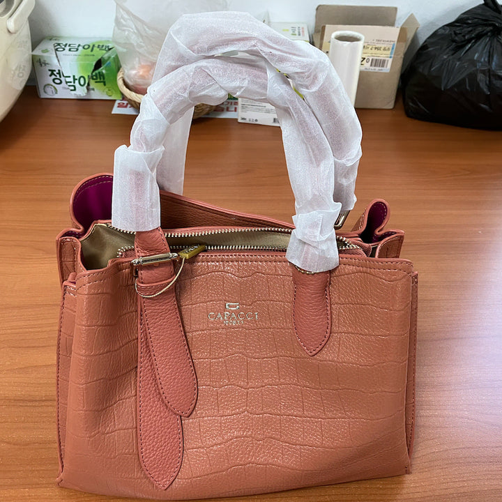[BUNJANG] CAPACCI Embossed Sport Tote Bag / CAPACCI 스포츠 엠보싱 토트백
