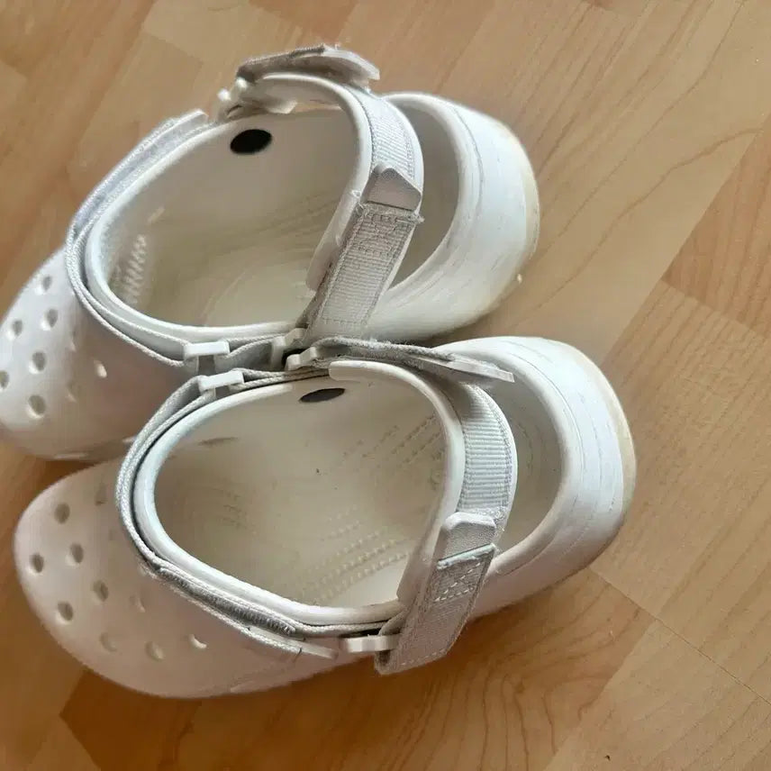 [BUNJANG] Crocs White M4W6 / 크록스 화이트 크록스230 크록스m4w6