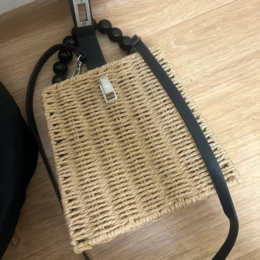 [BUNJANG] Rattan Bead Handle Tote Bag / 라탄 비즈 핸들 토트백