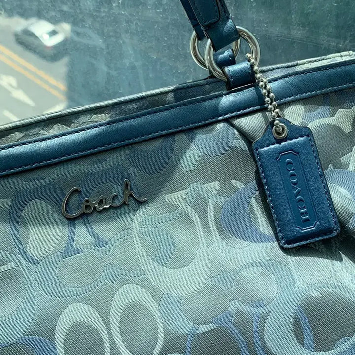 [BUNJANG] Coach Sky Blue Shoulder Bag / Coach Sky Blue Shoulder Bag