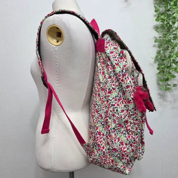 [BUNJANG] Kipling Flower Pattern Laptop Backpack / 키플링 플라워 패턴 노트북 수납 백팩